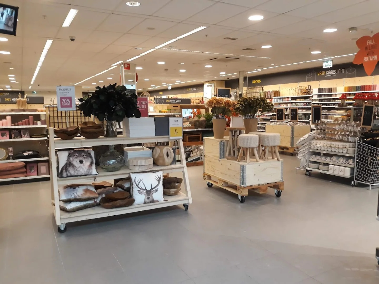 Xenos Capelle ad IJssel — foto 7