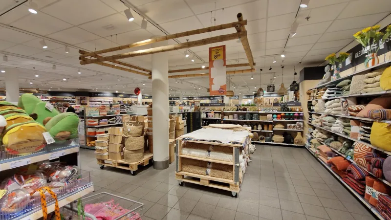 Xenos Den Haag Leyweg — foto 8