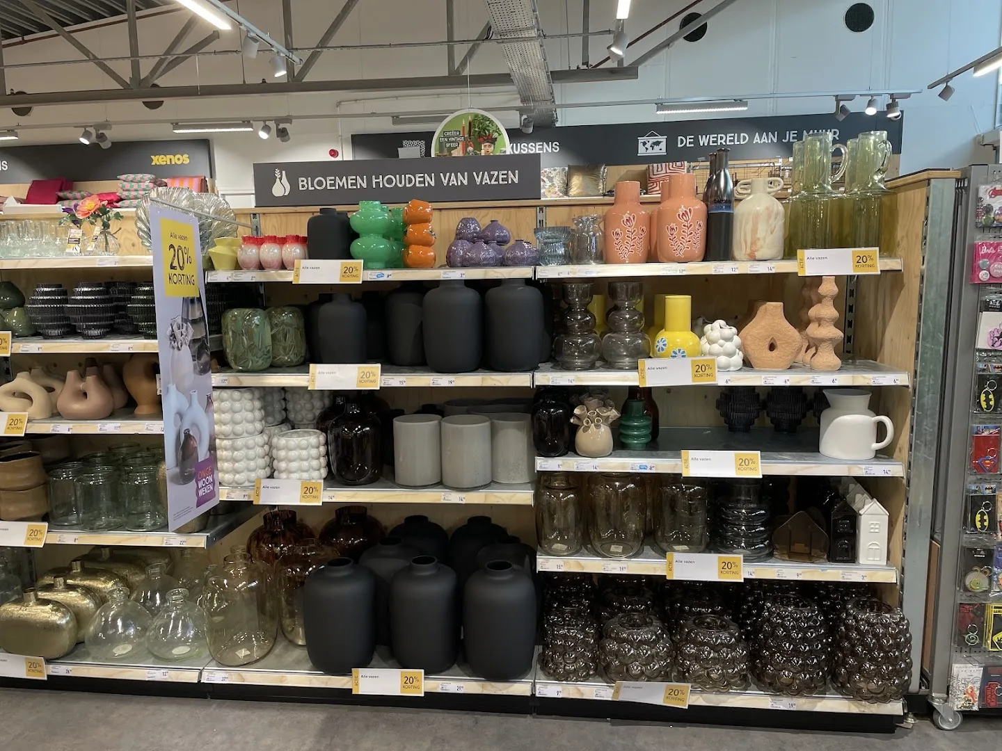 Xenos Eindhoven — foto 8
