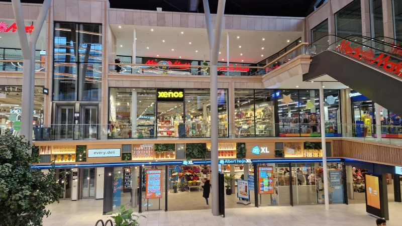 Xenos Hoofddorp — foto 1