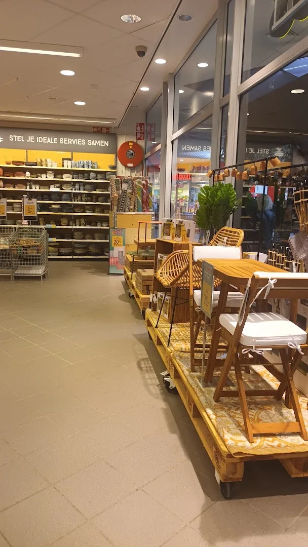 Xenos Hulst Stationsplein — foto 5