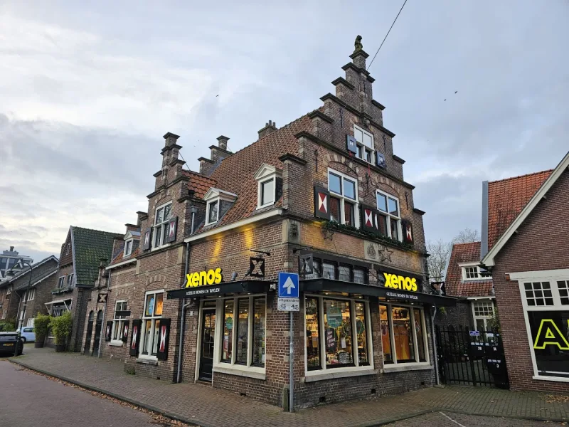 Xenos Laren — foto 6