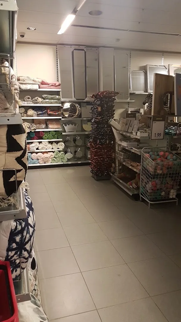 Xenos Lelystad — foto 6
