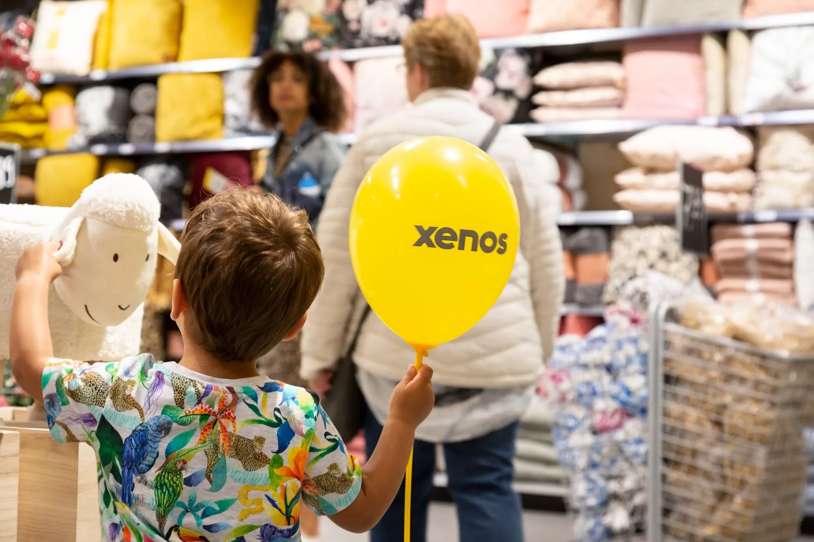 Xenos Purmerend — foto 8