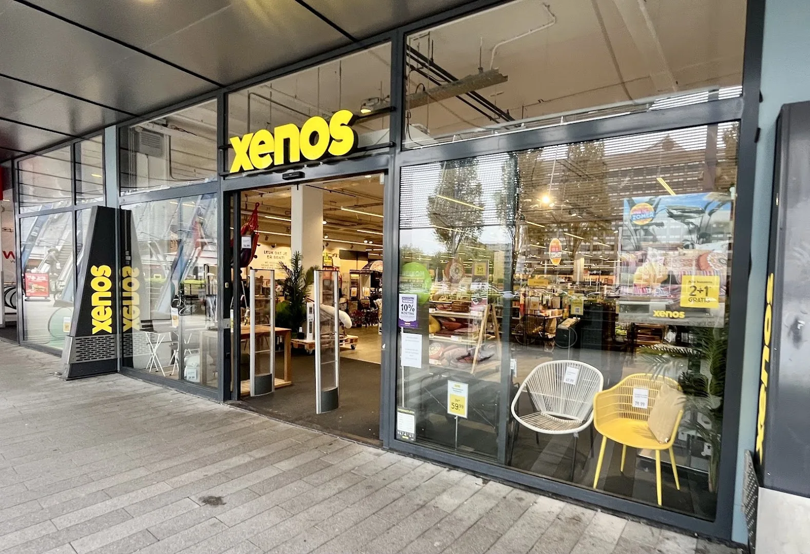 Xenos Rotterdam Alexandrium — foto 6