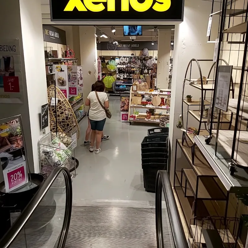 Xenos Rotterdam Binnenwegplein — foto 2