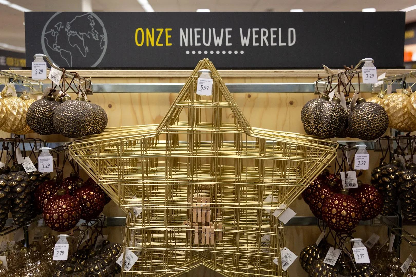 Xenos Sneek — foto 7