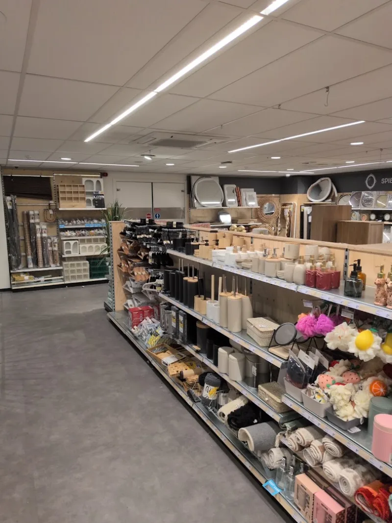 Xenos Waalwijk — foto 5
