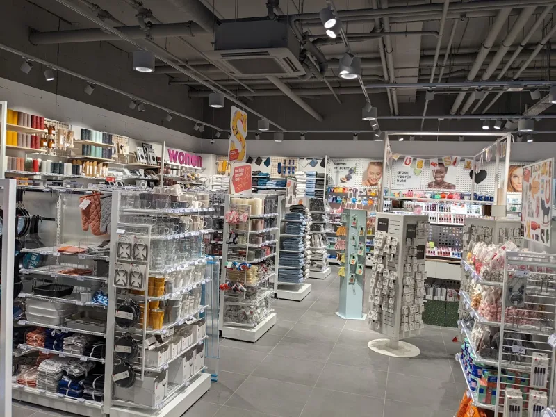 HEMA Amsterdam Bos en Lommerplein — foto 11
