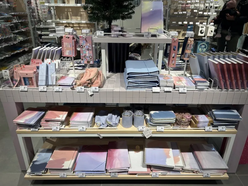 HEMA Amsterdam Bos en Lommerplein — foto 8