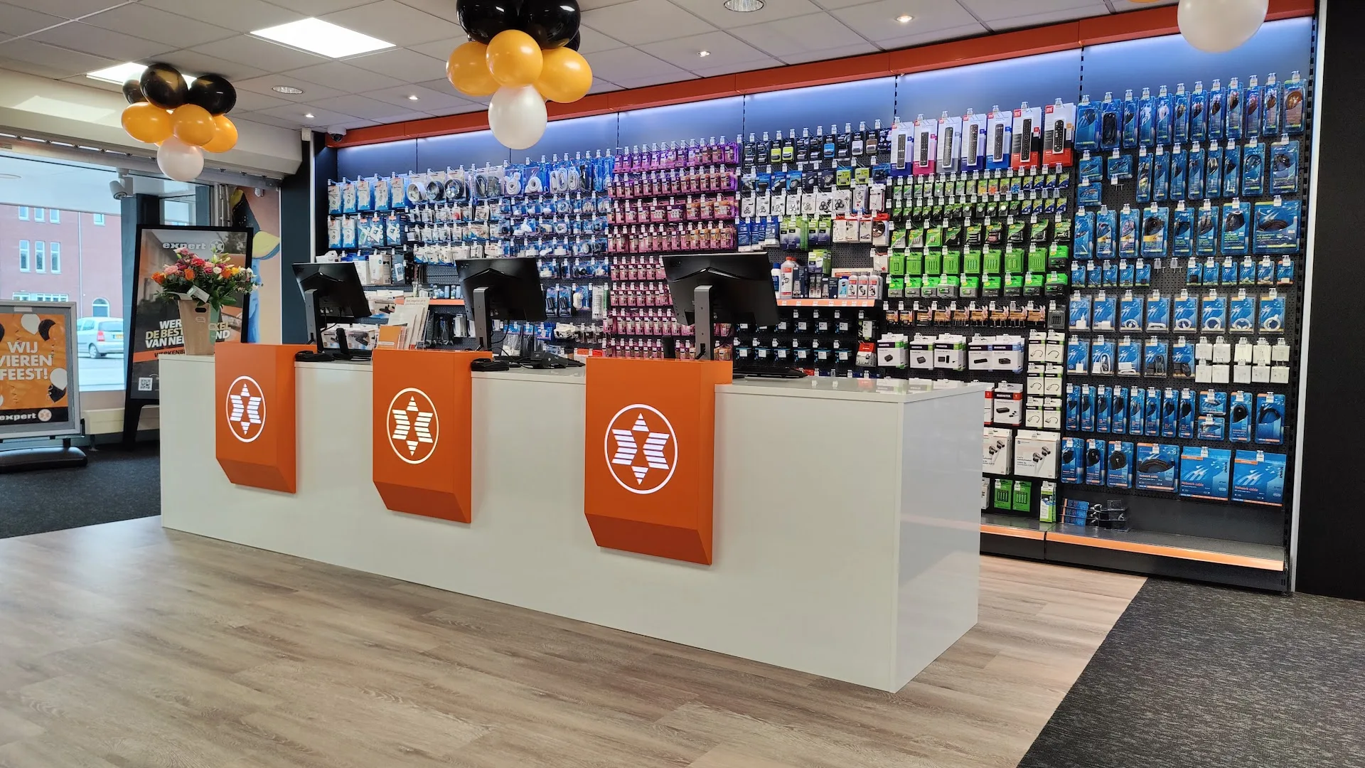 Expert Helmond — foto 4