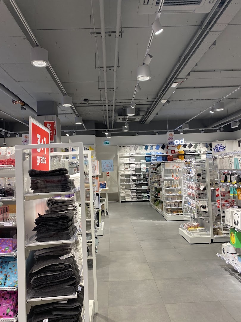 HEMA Amsterdam Oostpoort — foto 2
